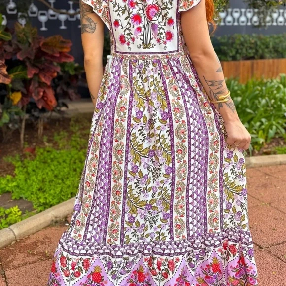 Farm Rio “Romantic Beauty” Tunic Dress – Size Large (G) ON SALE ONLY TODAY - Picture 7 of 8